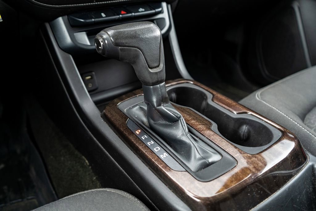 Used 2015 GMC Canyon SLE image 26