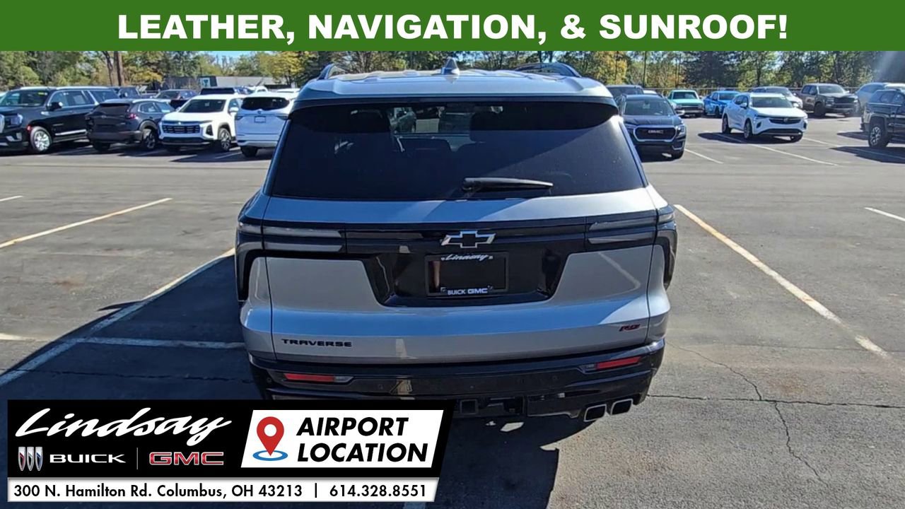 Used 2024 Chevrolet Traverse RS image 7