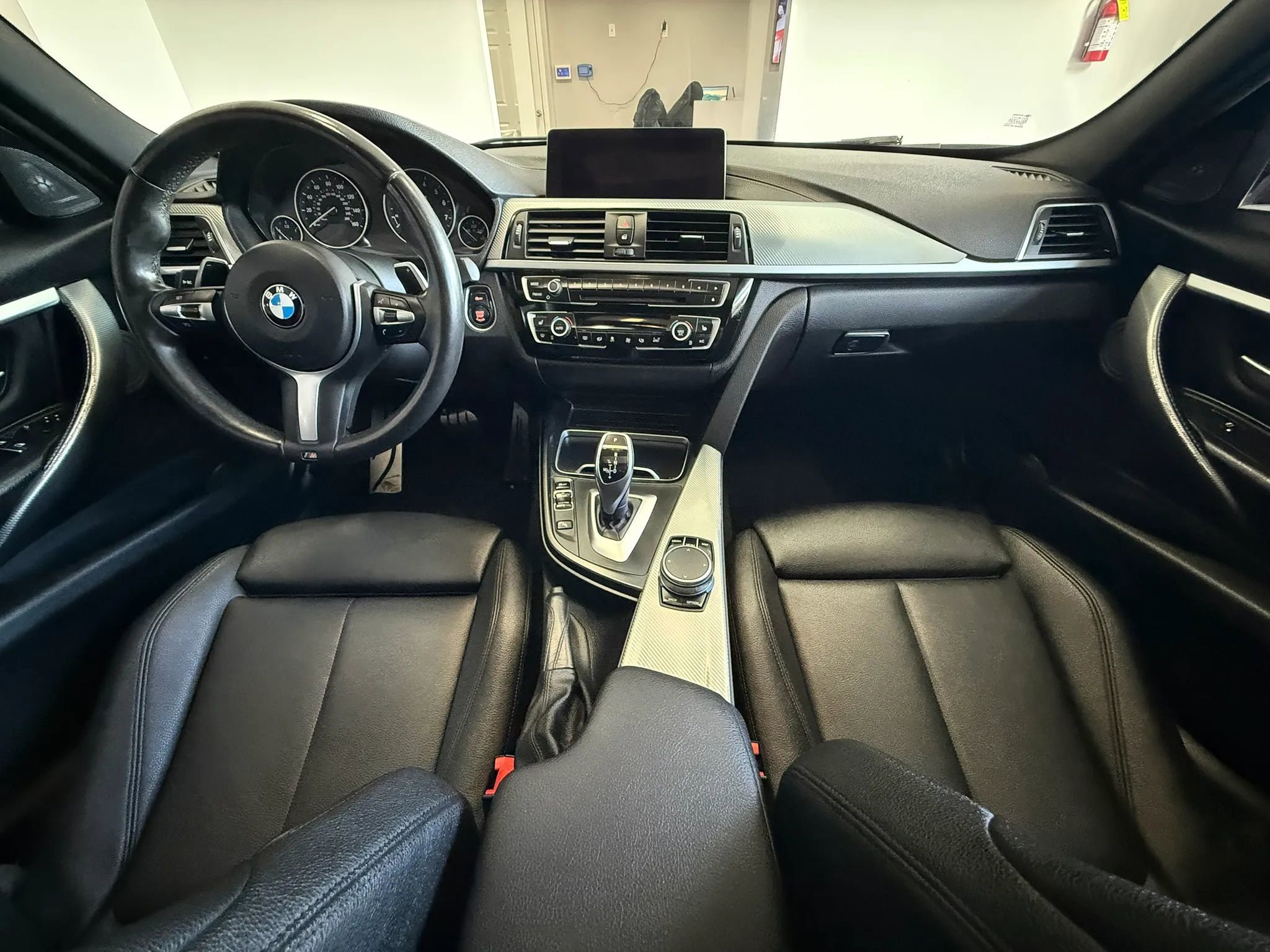 Used 2018 BMW 340i Sedan w/ Track Handling Package image 22