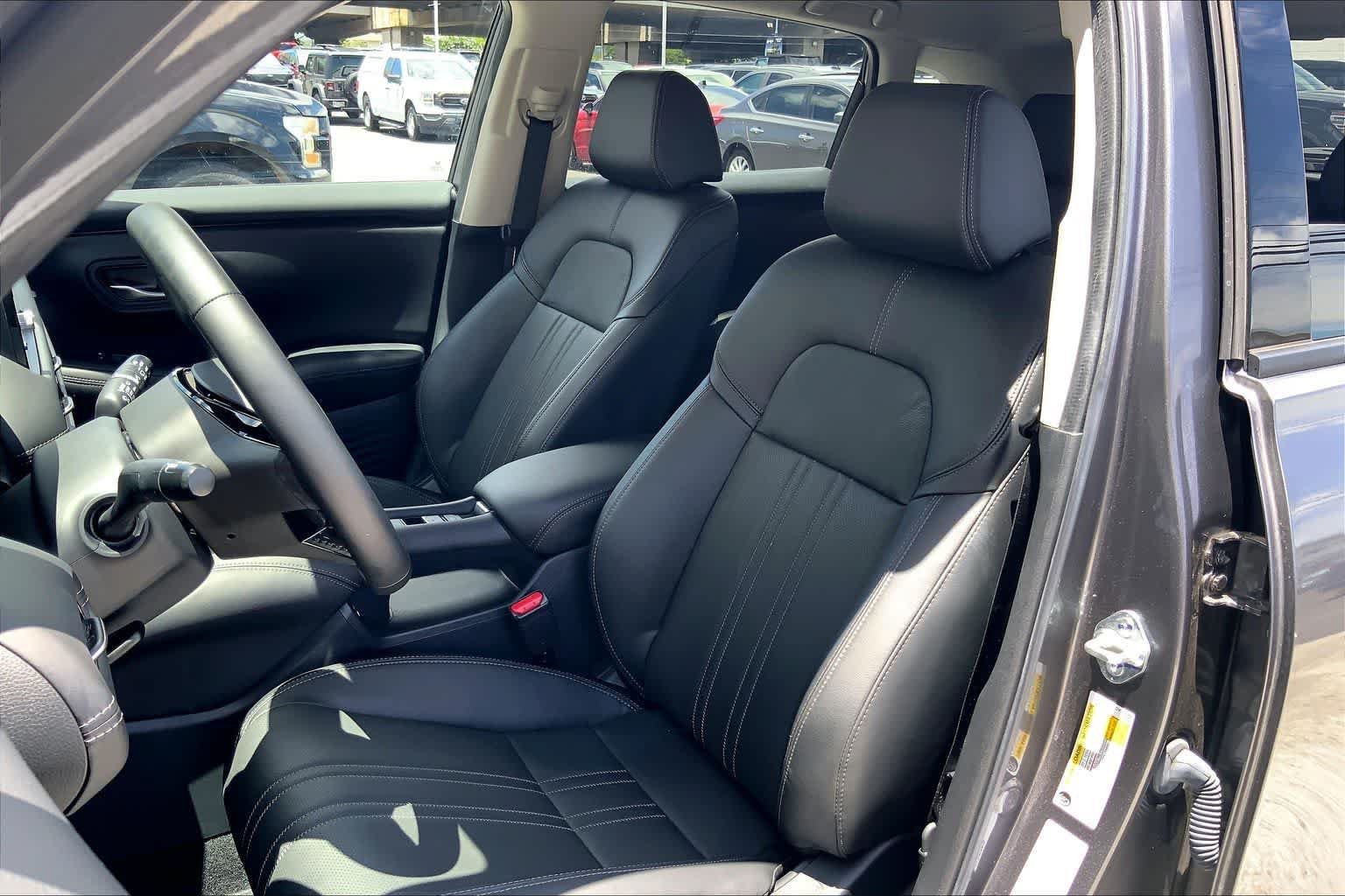 Used 2025 Honda HR-V EX-L image 11