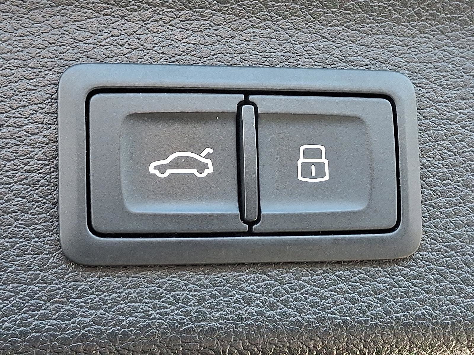 Used 2019 Audi Q3 2.0T Premium Plus w/ Premium Plus Package image 30