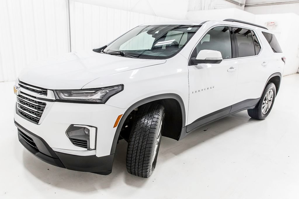 Used 2023 Chevrolet Traverse LT w/ LPO, Floor Liner Package AWD/4WD image 2