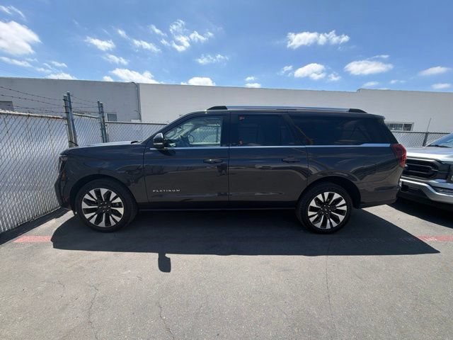 Used 2025 Ford Expedition Max Platinum w/ Driver's Package AWD/4WD image 4