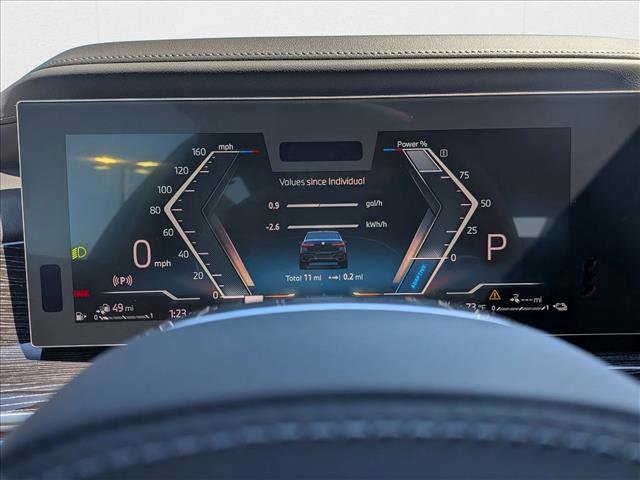 New 2026 BMW 750e xDrive image 11