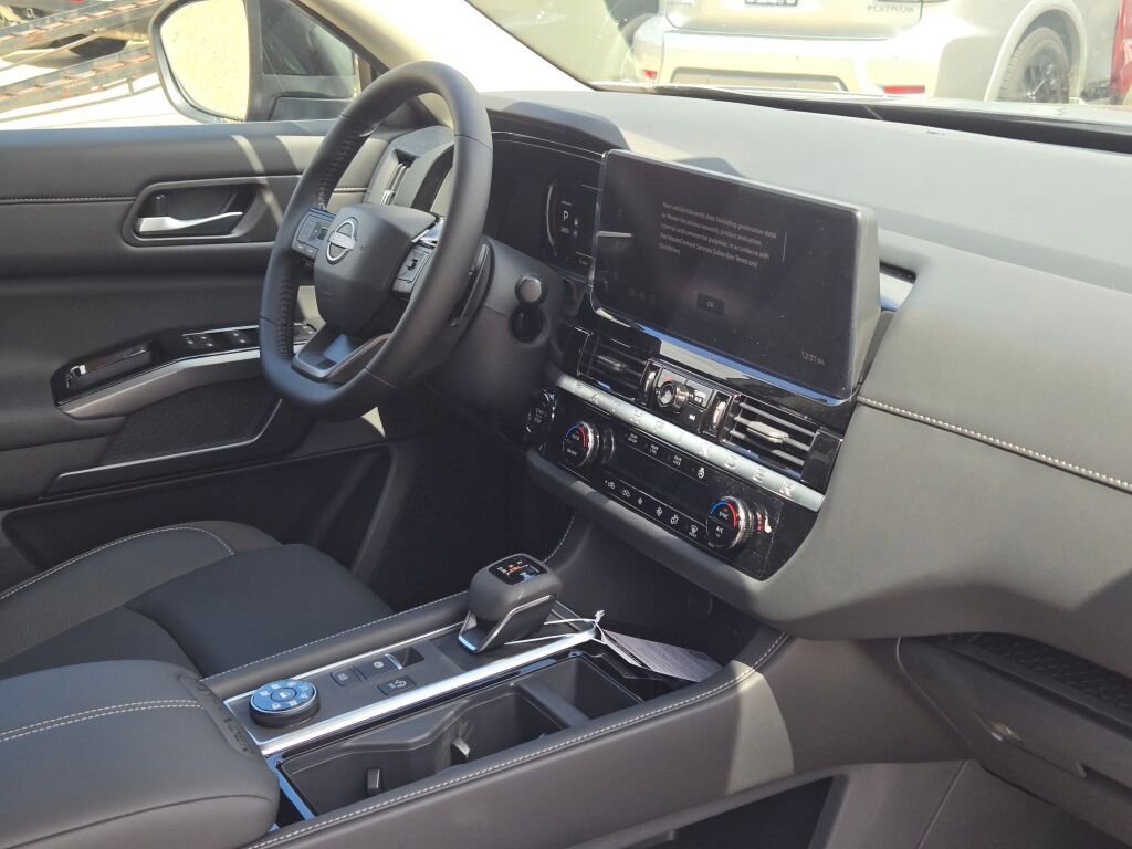 New 2026 Nissan Pathfinder SL AWD/4WD image 7