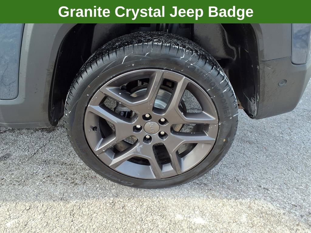 Used 2021 Jeep Renegade Latitude w/ Luxury Group II image 36