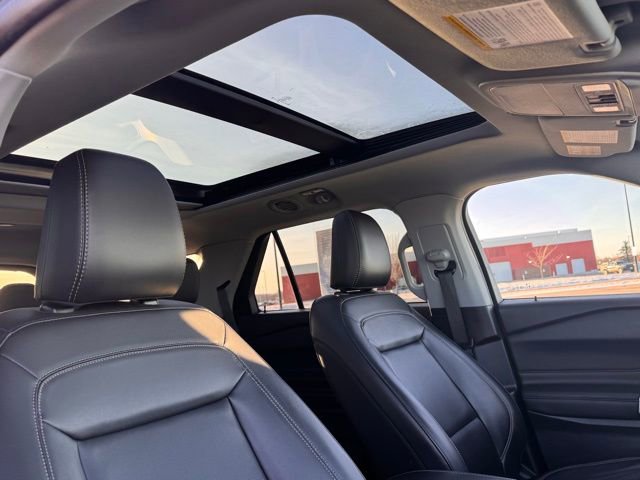 Used 2023 Ford Explorer XLT w/ Equipment Group 202A image 25