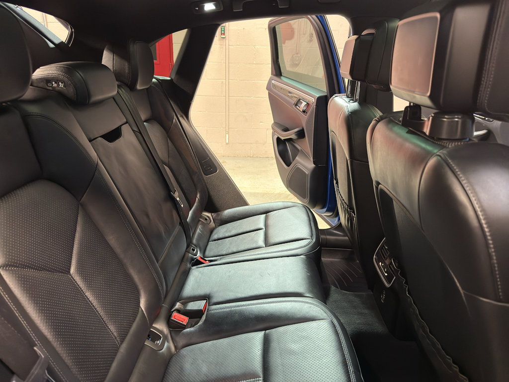 Used 2017 Porsche Macan AWD/4WD image 25