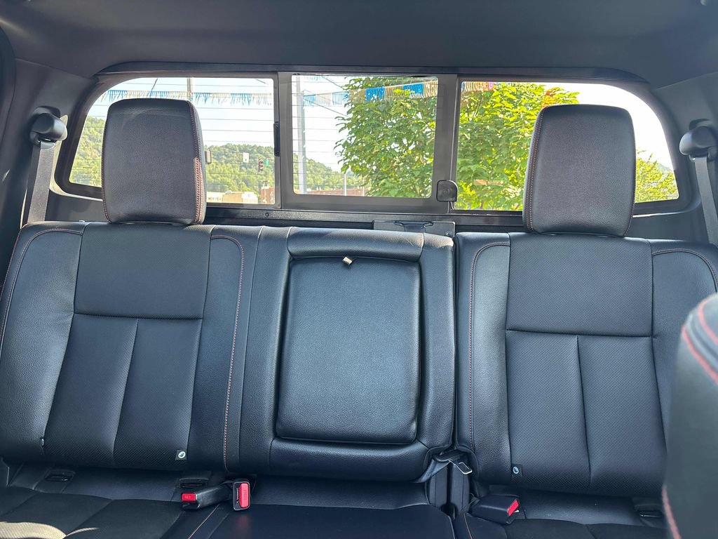 Used 2024 Nissan Titan PRO-4X w/ Pro-4x Convenience Package AWD/4WD image 21