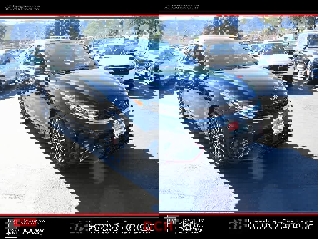 Used 2023 Kia Forte GT w/ GT2 Package image 3