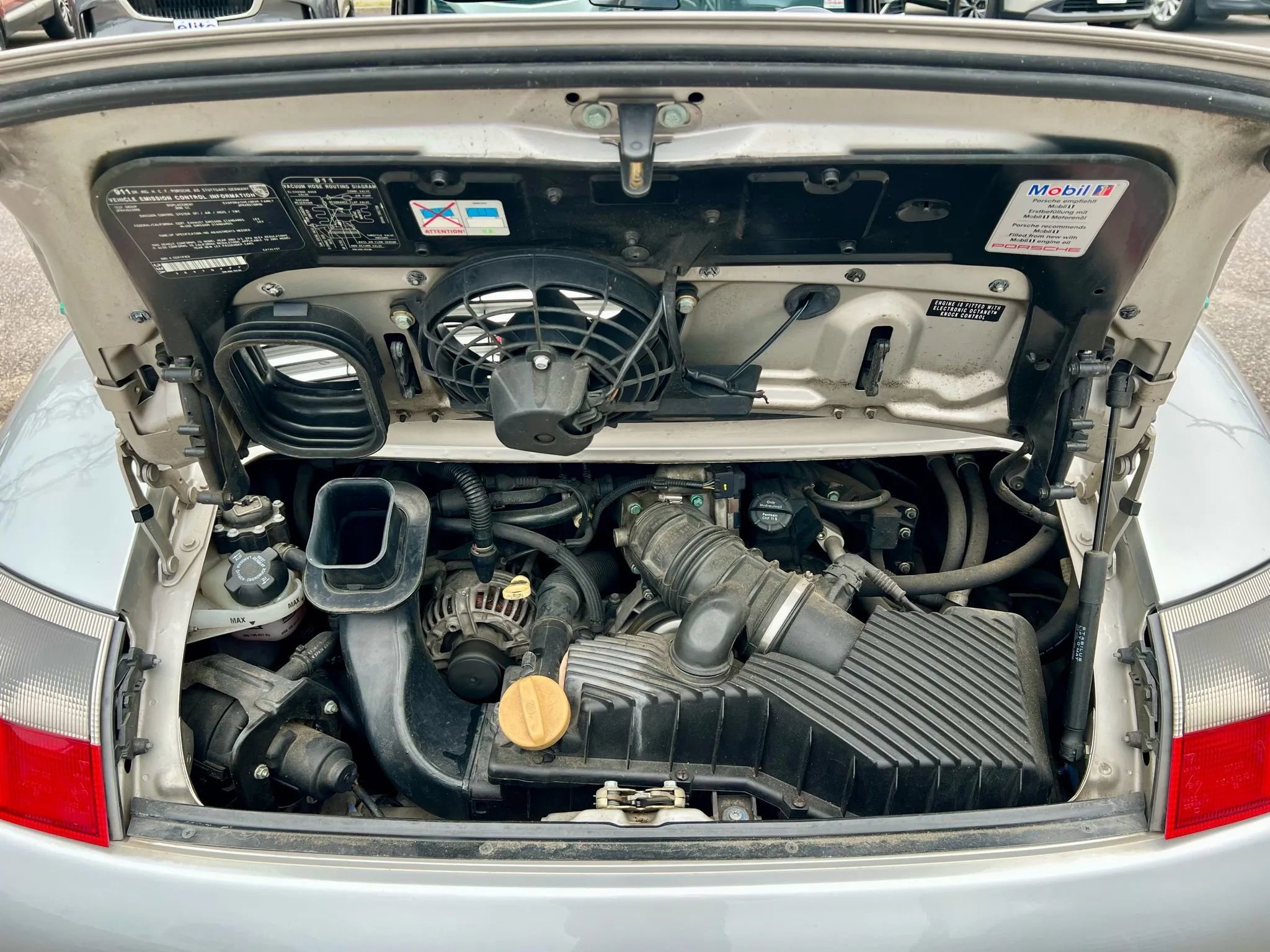 Used 2002 Porsche 911 Carrera image 12