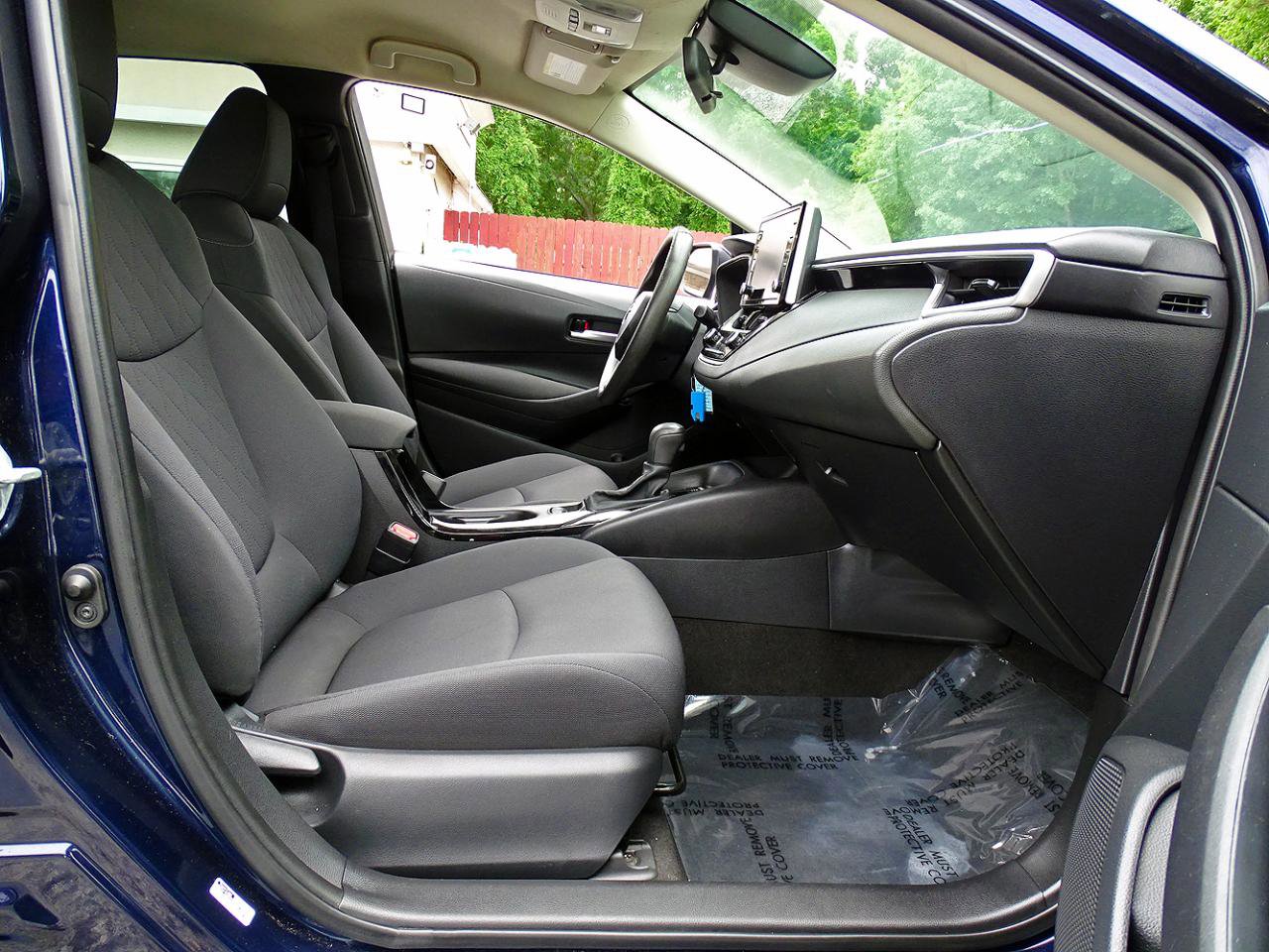 Used 2020 Toyota Corolla LE FWD image 32