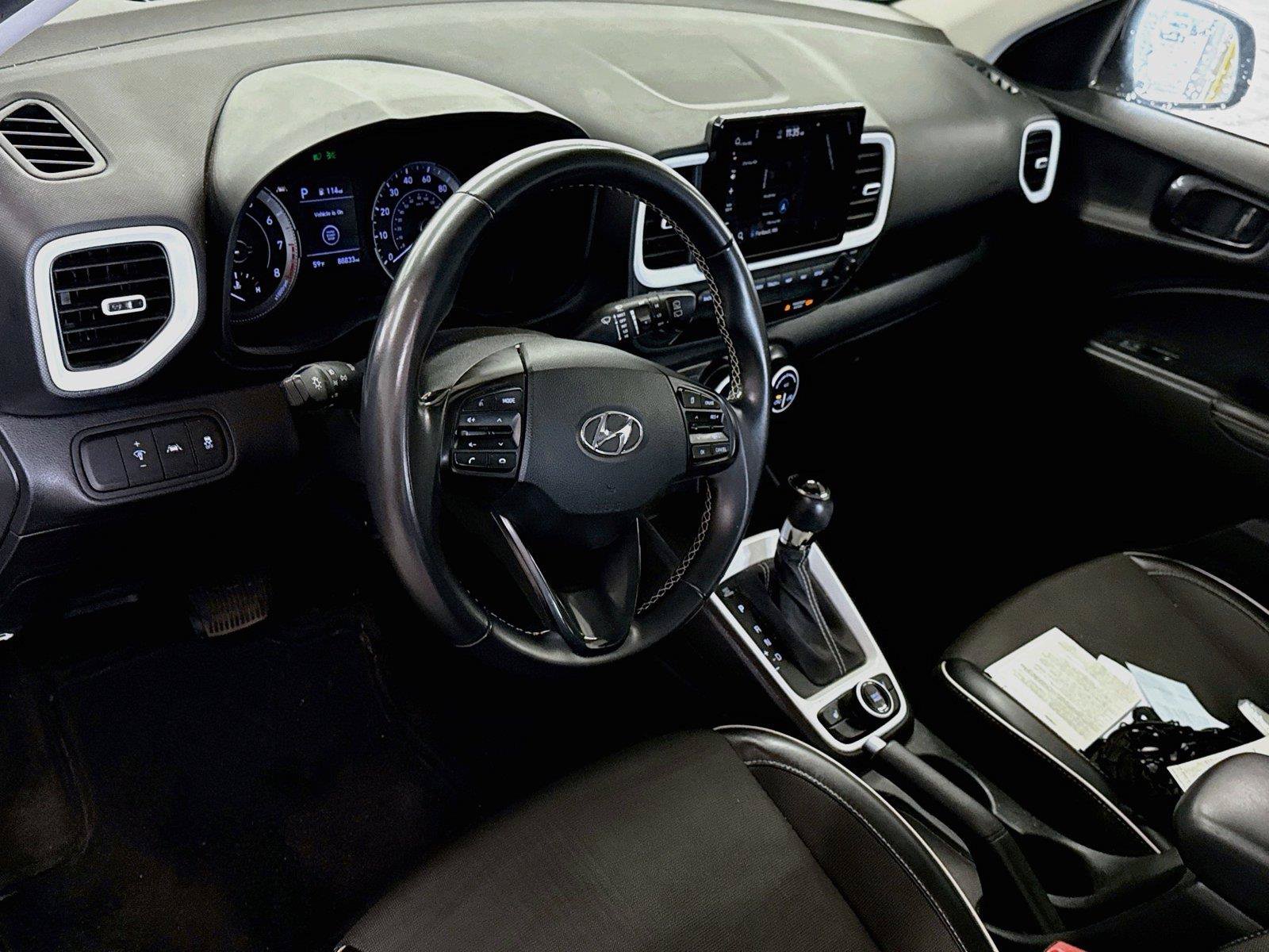 Used 2022 Hyundai Venue Limited w/ Cargo Package FWD image 7