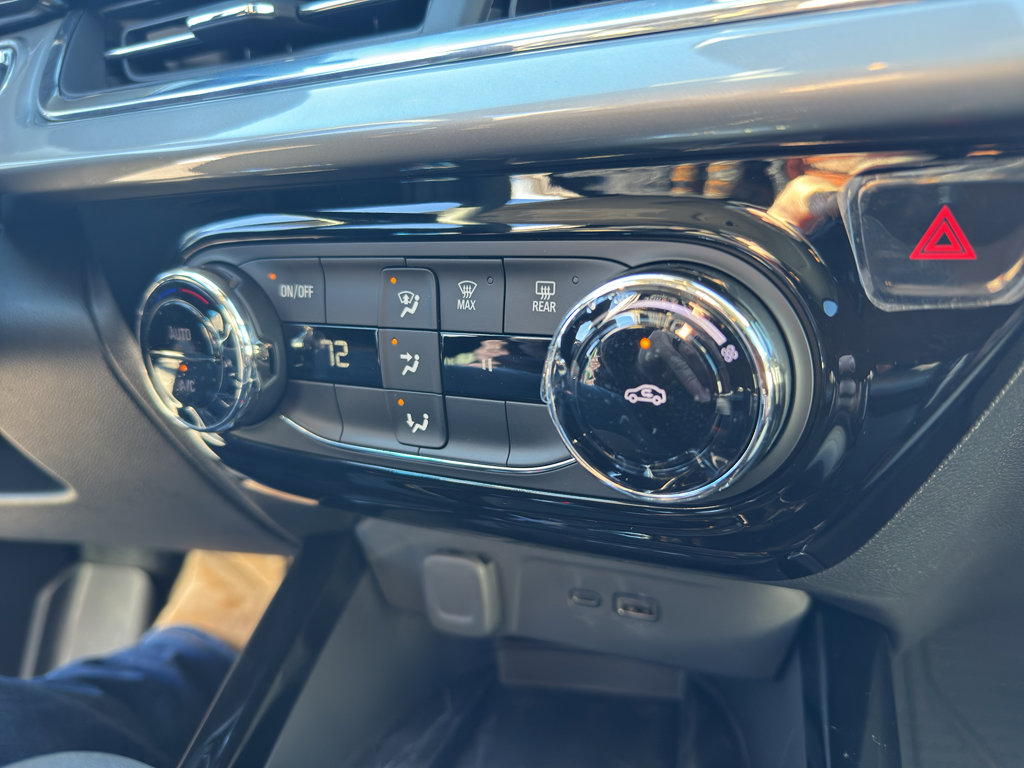 New 2026 Chevrolet Trax LT w/ Sunroof Package FWD image 14