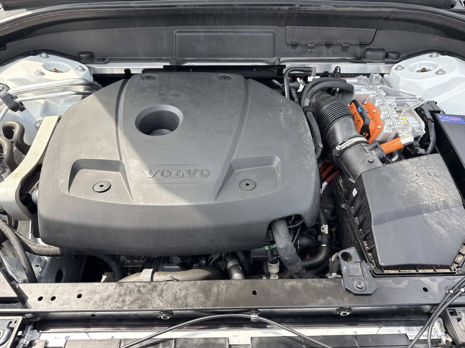 Used 2023 Volvo XC60 T8 Plus w/ Climate Package AWD/4WD image 13