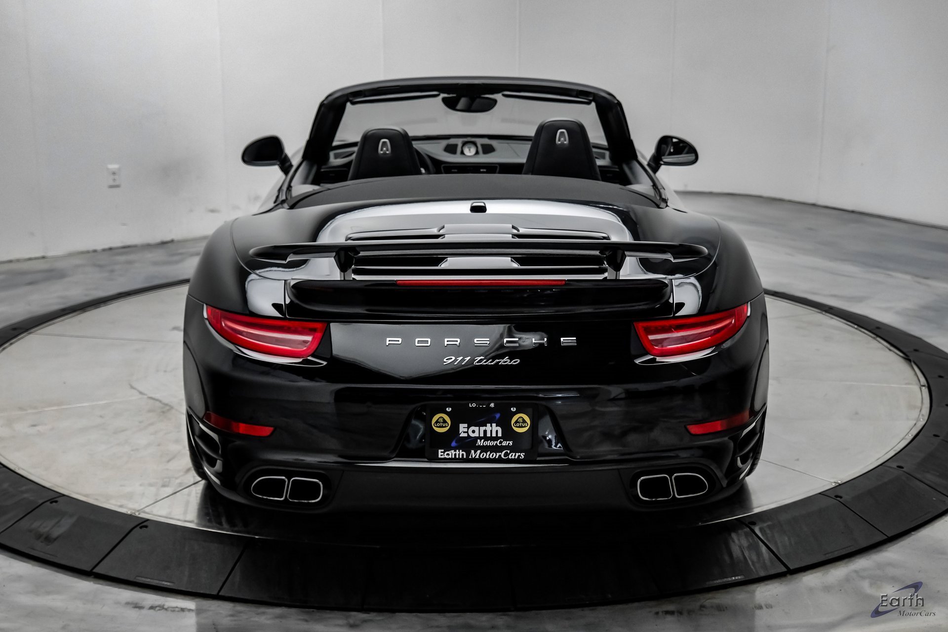 Used 2015 Porsche 911 Turbo image 14