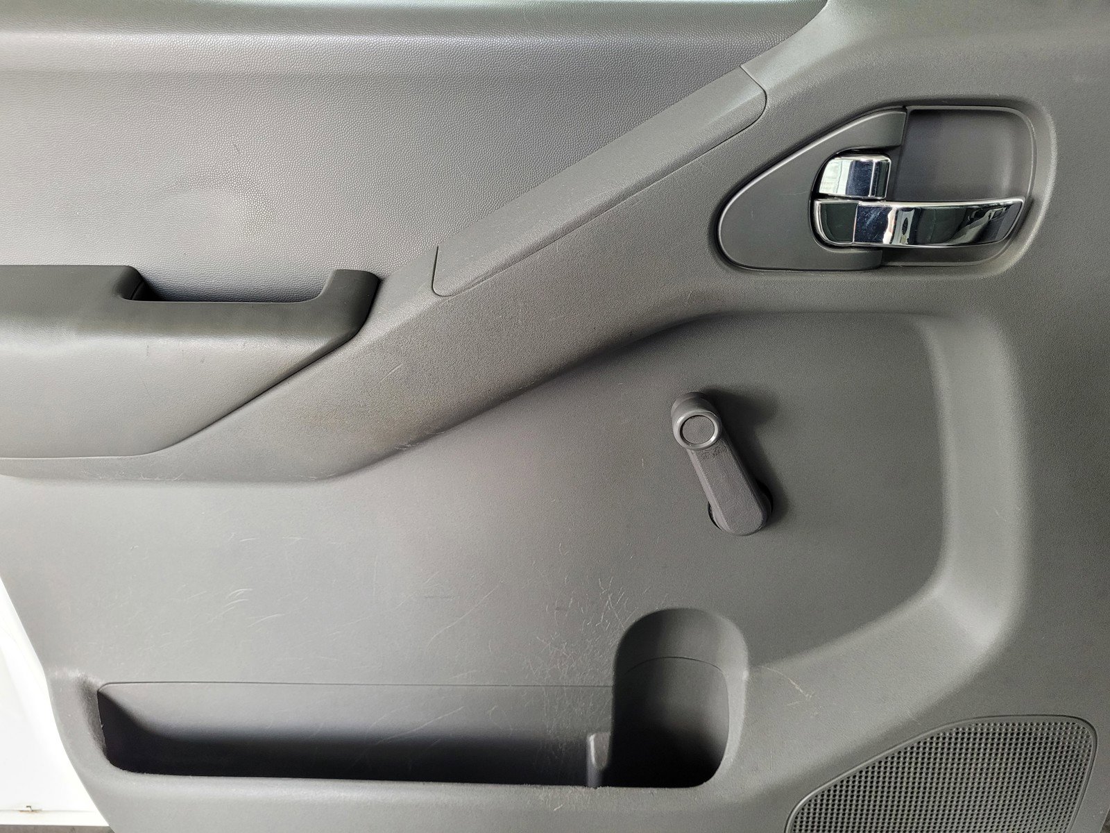 Used 2013 Nissan Frontier S image 17