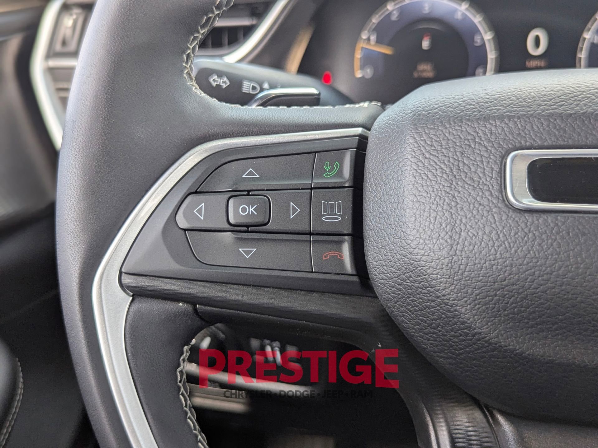 Used 2023 Jeep Grand Cherokee L Laredo AWD/4WD image 22