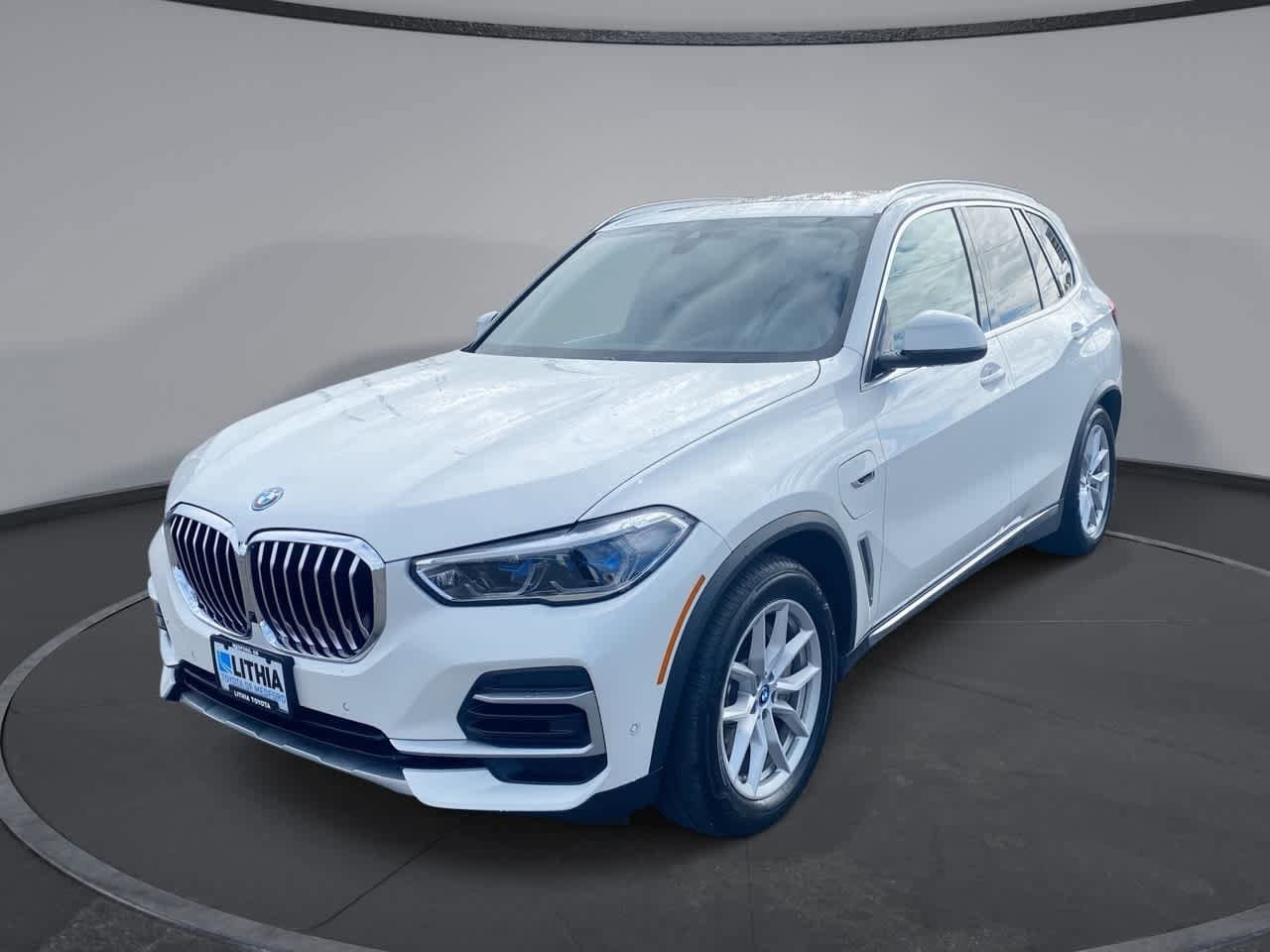 Used 2022 BMW X5 xDrive45e w/ Executive Package AWD/4WD image 1