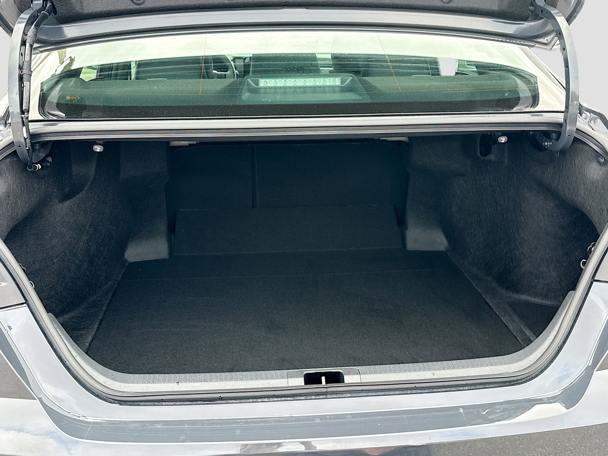 Used 2025 Toyota Camry SE image 12