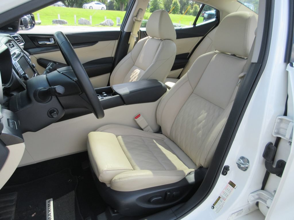 Used 2023 Nissan Maxima Platinum w/ Sport Mat Group FWD image 20