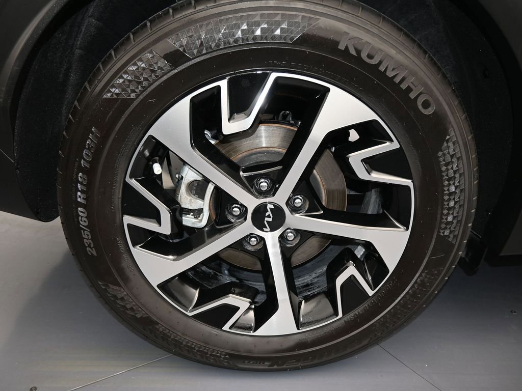 Used 2024 Kia Sportage EX image 40