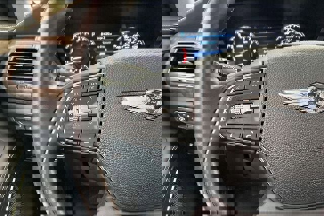 Used 2021 Genesis G90 3.3T Premium image 23