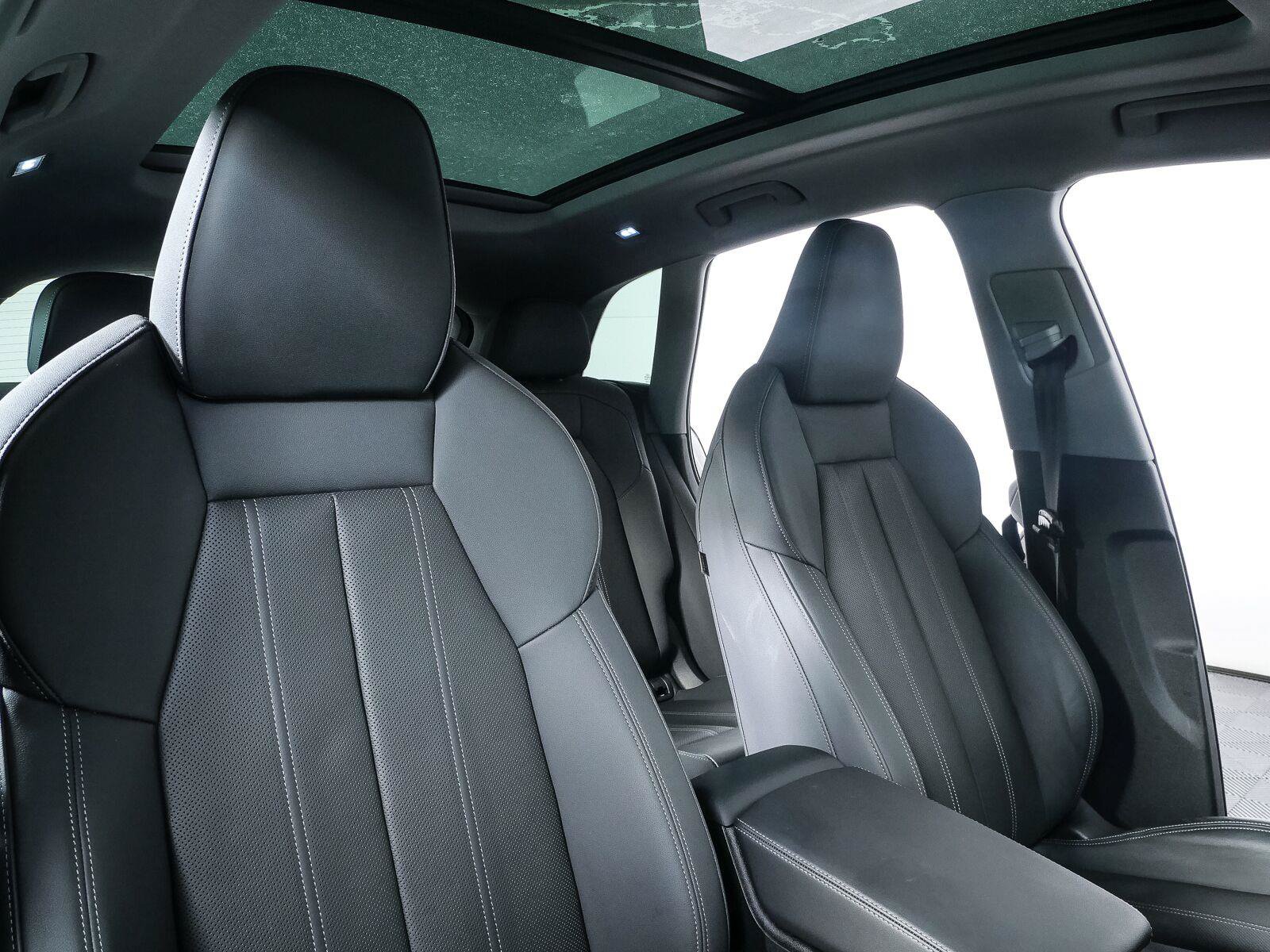 Used 2025 Audi Q5 Prestige AWD/4WD image 24
