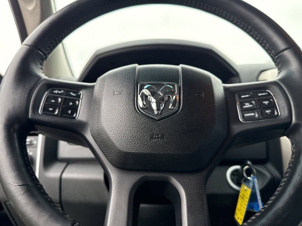 Used 2015 RAM 1500 Big Horn RWD image 25