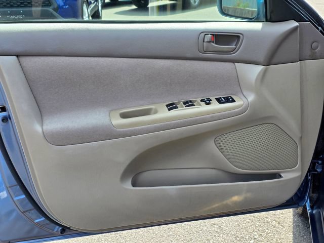 Used 2004 Toyota Camry FWD image 39