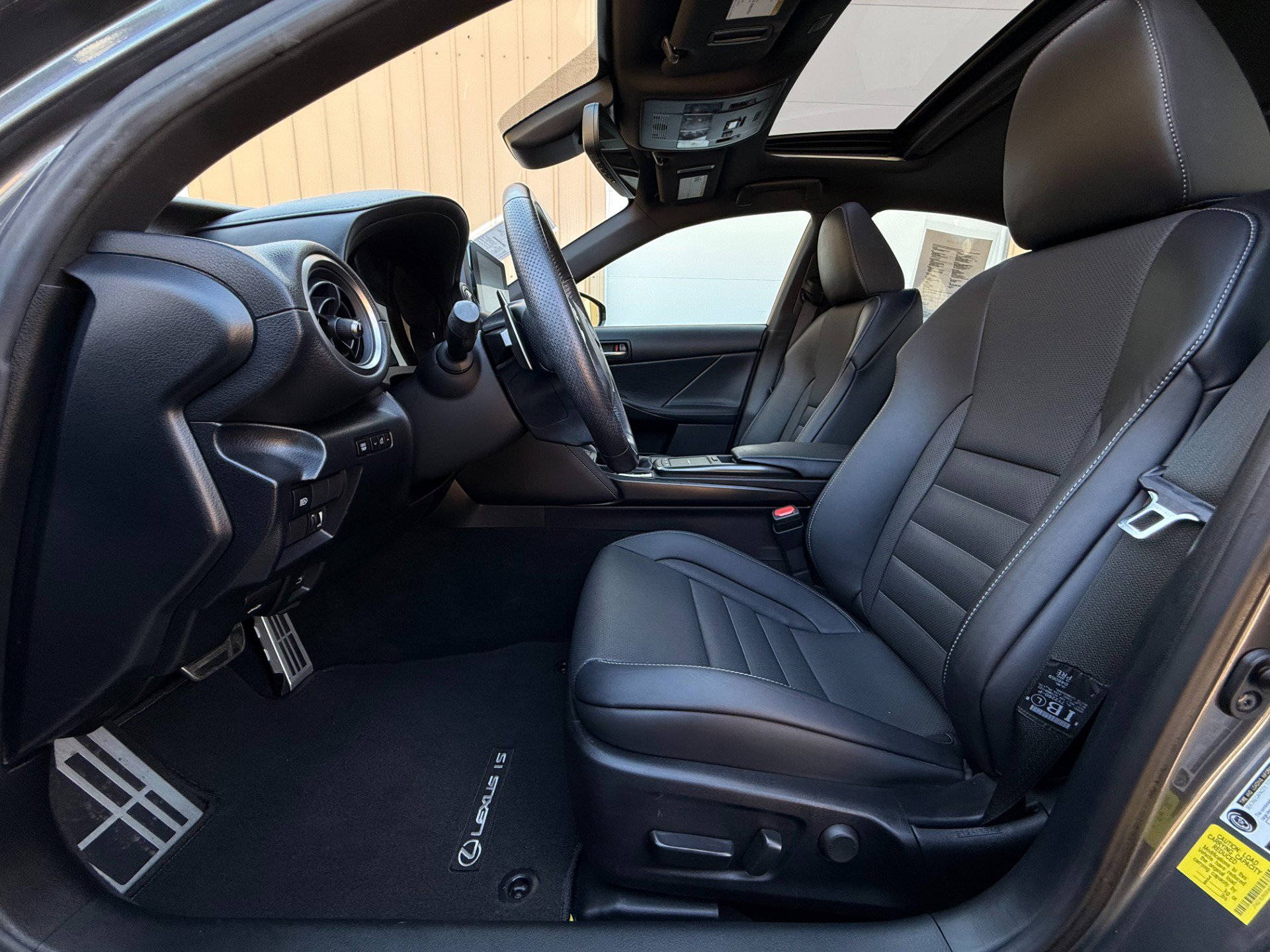 Used 2022 Lexus IS 350 F Sport image 6