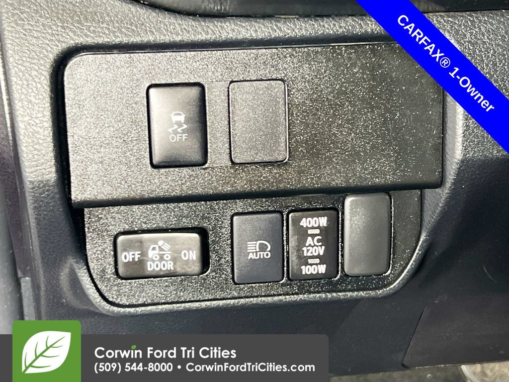Used 2022 Toyota Tacoma TRD Off-Road w/ Technology Package AWD/4WD image 18