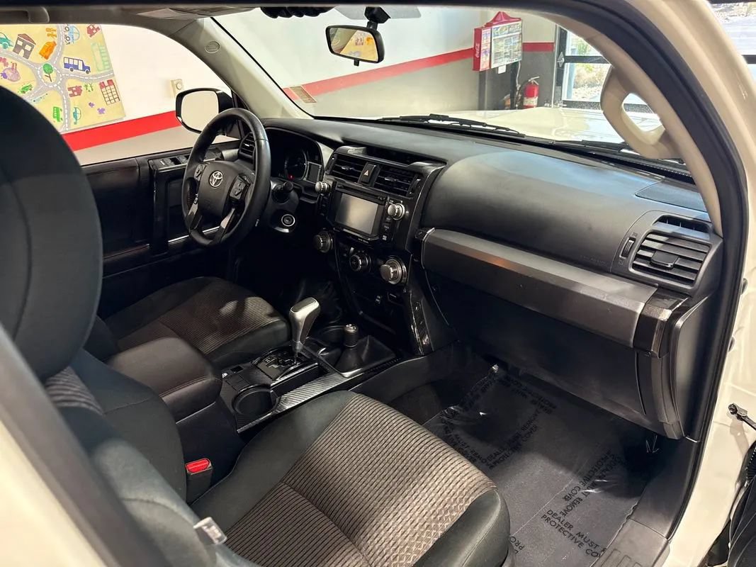 Used 2019 Toyota 4Runner TRD Off-Road AWD/4WD image 96
