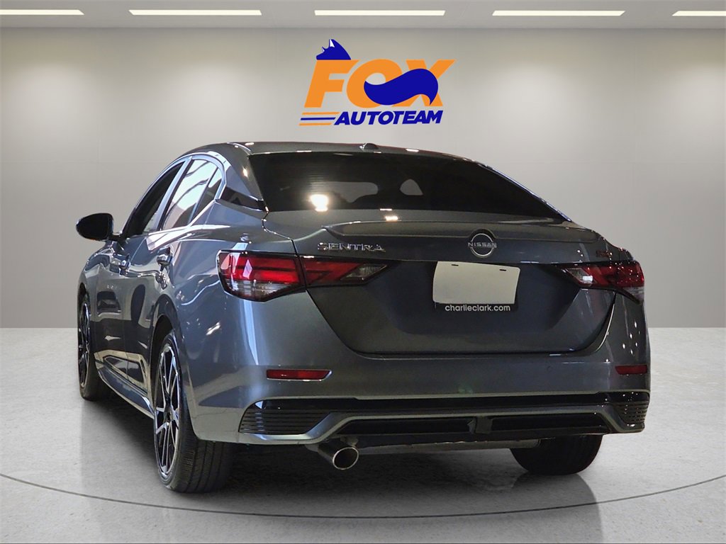 Used 2025 Nissan Sentra SR image 3