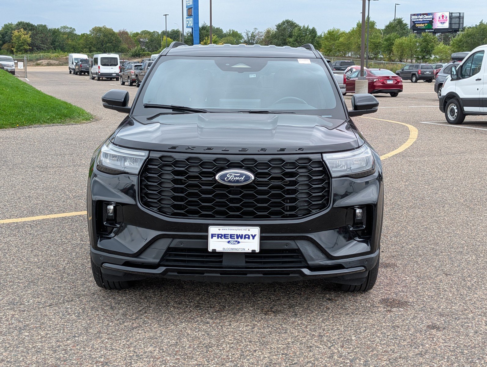 Used 2025 Ford Explorer ST-Line AWD/4WD image 8