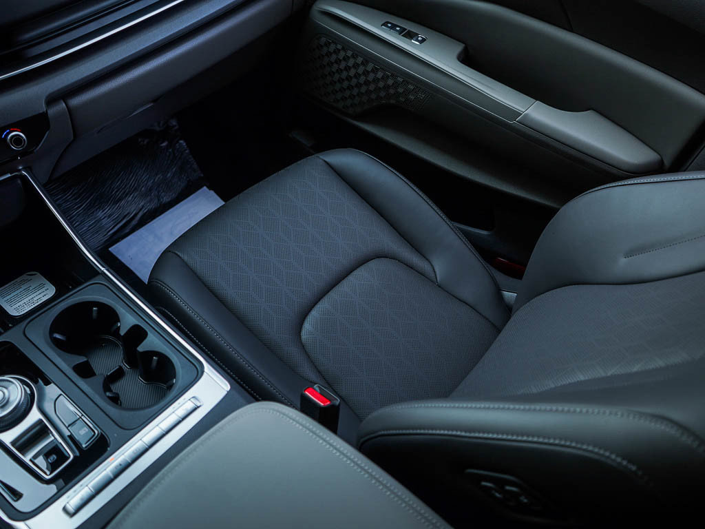 New 2027 Kia Carnival EX FWD image 27