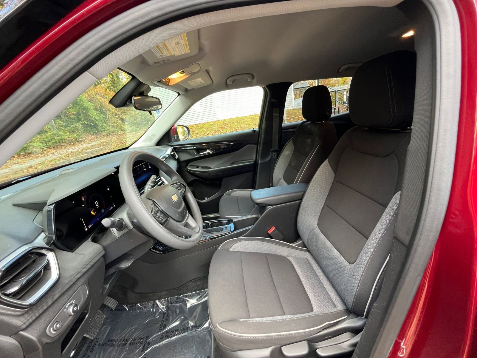 Used 2025 Chevrolet TrailBlazer LT image 23