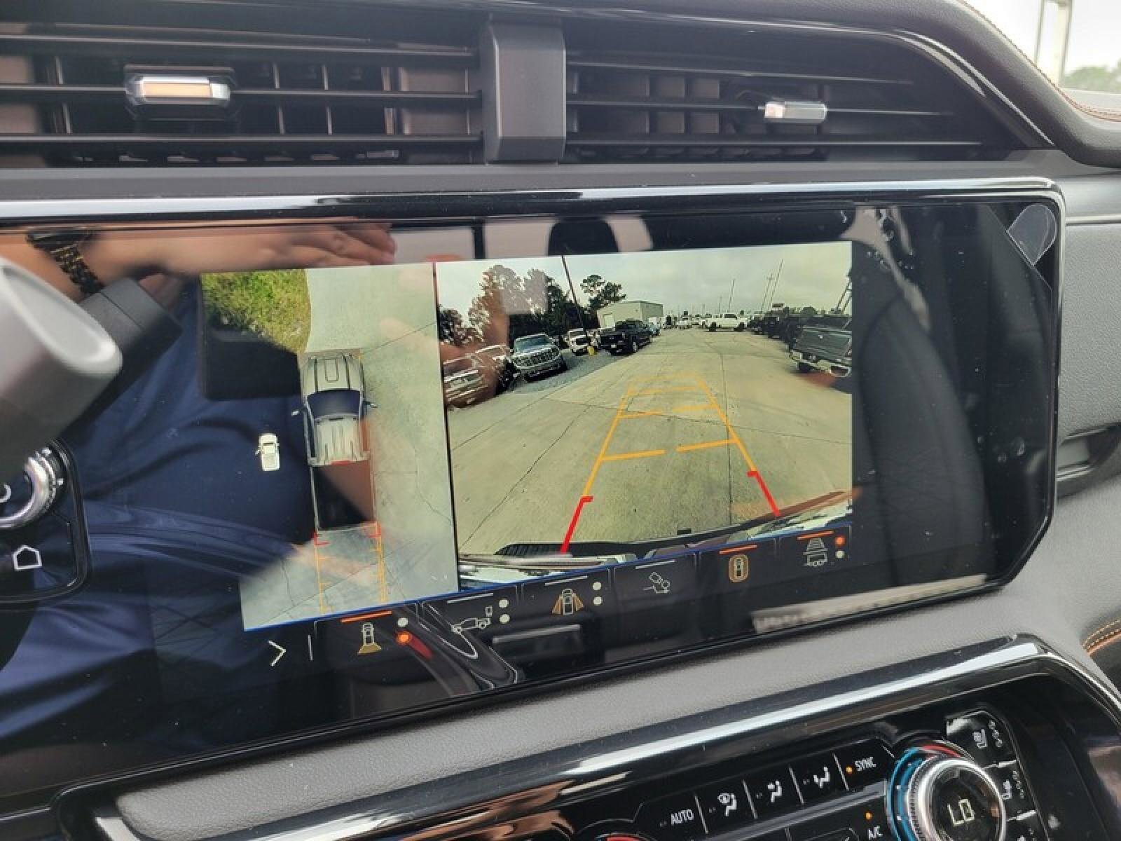 New 2026 GMC Sierra 3500 AT4 w/ AT4 Premium Plus Package image 21