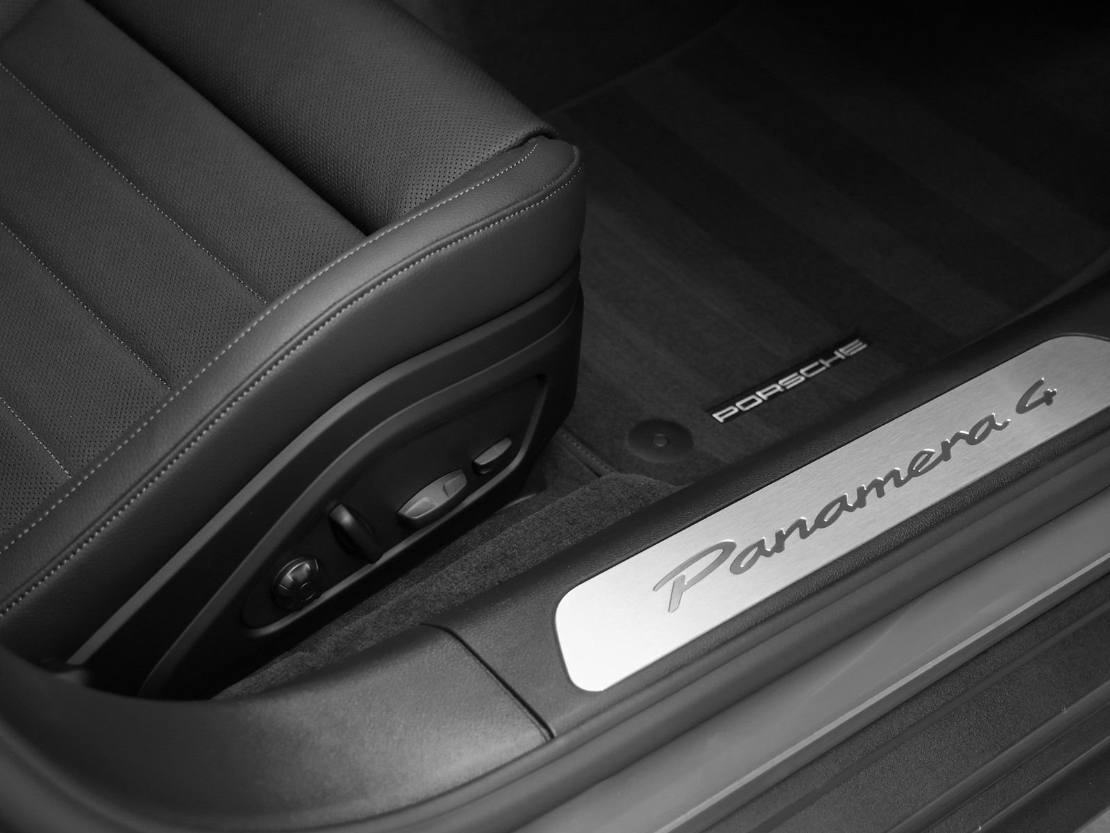 New 2026 Porsche Panamera 4 AWD/4WD image 20