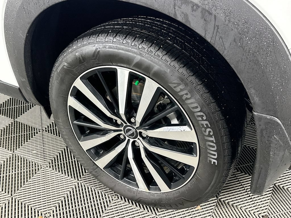 Certified 2025 Nissan Pathfinder Platinum AWD/4WD image 42