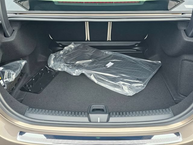 New 2027 Mercedes-Benz E 450 4MATIC Sedan image 11