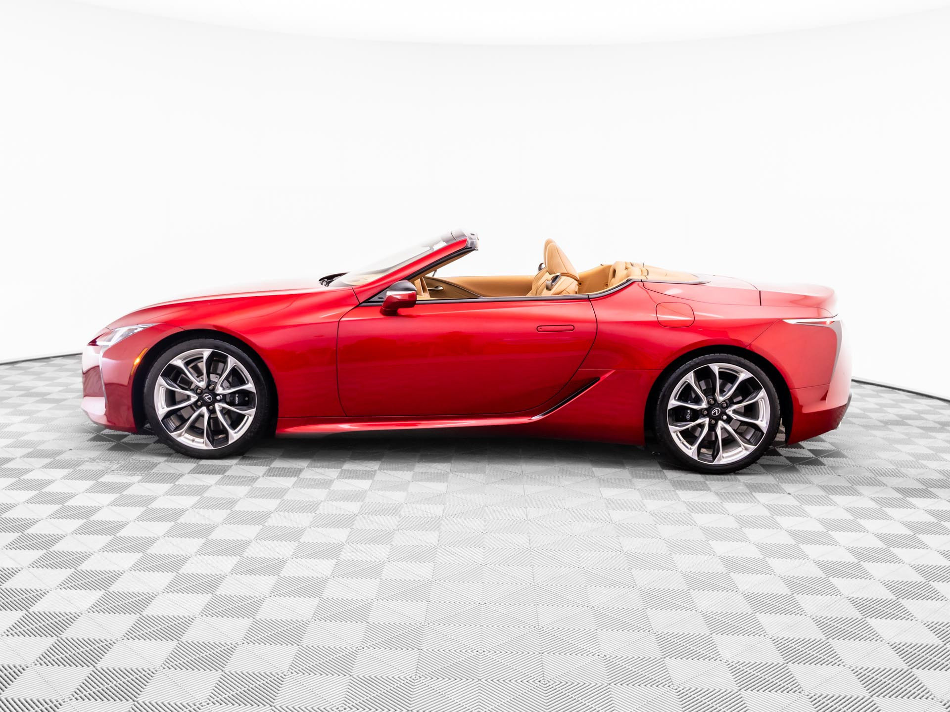 Used 2021 Lexus LC 500 Convertible w/ Touring Package RWD image 2