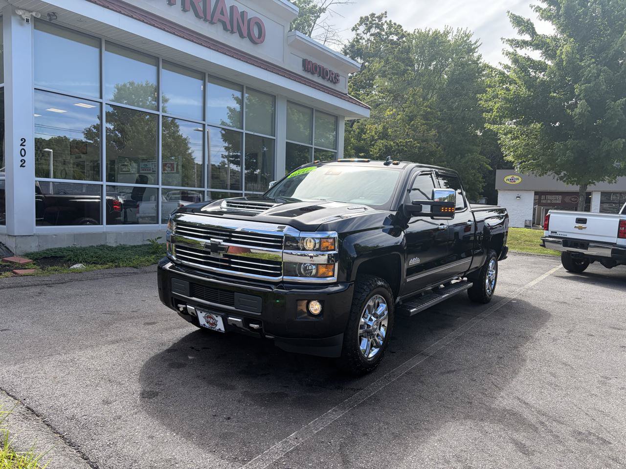 Used 2017 Chevrolet Silverado 2500 High Country w/ Duramax Plus Package AWD/4WD image 2