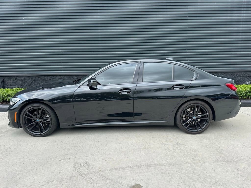 Used 2021 BMW 330i Sedan w/ M Sport Package RWD image 2