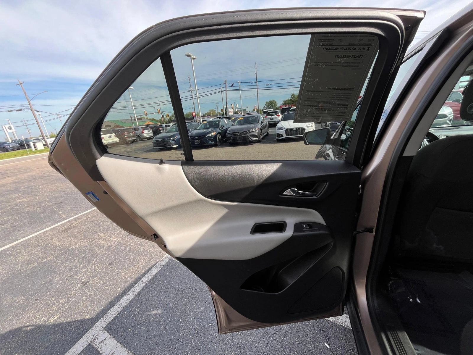 Used 2019 Chevrolet Equinox LS w/ LS Convenience Package FWD image 46