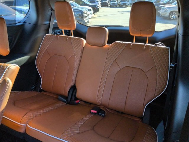 New 2026 Chrysler Pacifica Pinnacle image 12