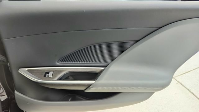 Used 2024 Lucid Air Touring image 27