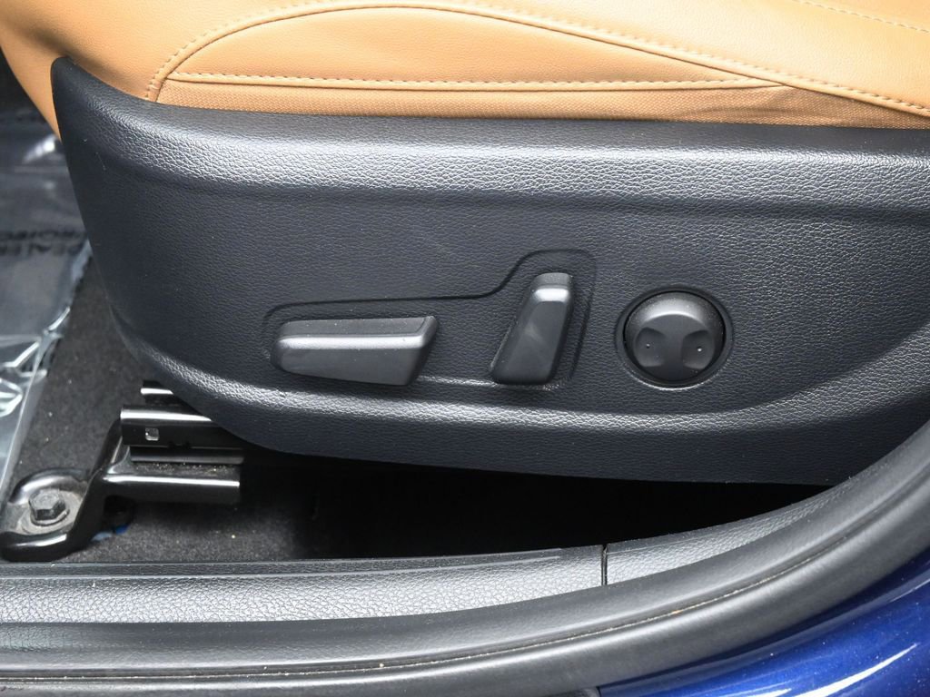 Used 2024 Kia Seltos EX image 12