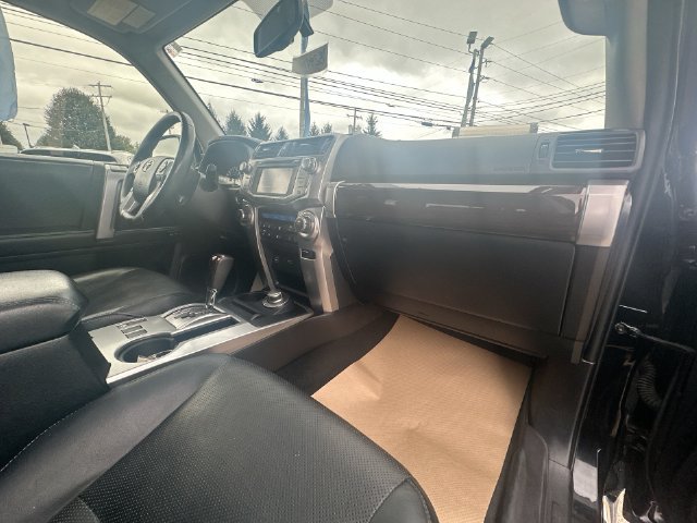 Used 2014 Toyota 4Runner Limited AWD/4WD image 39