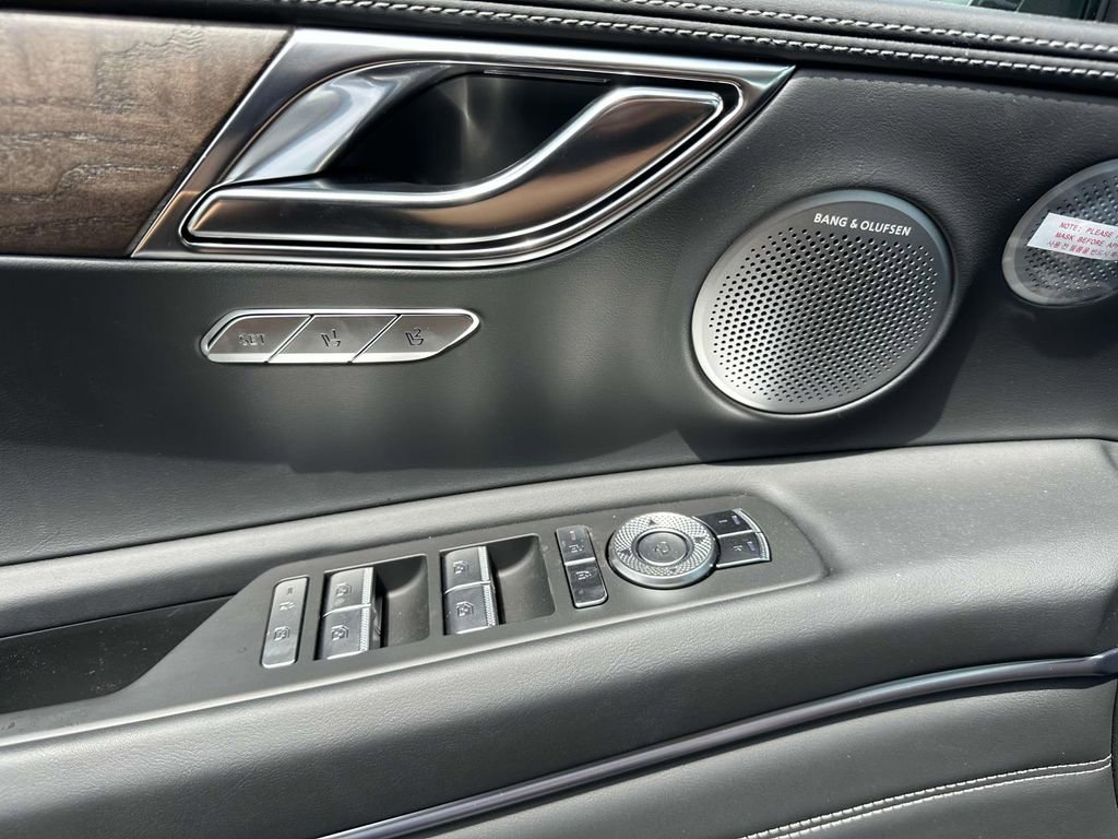 New 2025 Genesis GV80 2.5T Prestige image 31